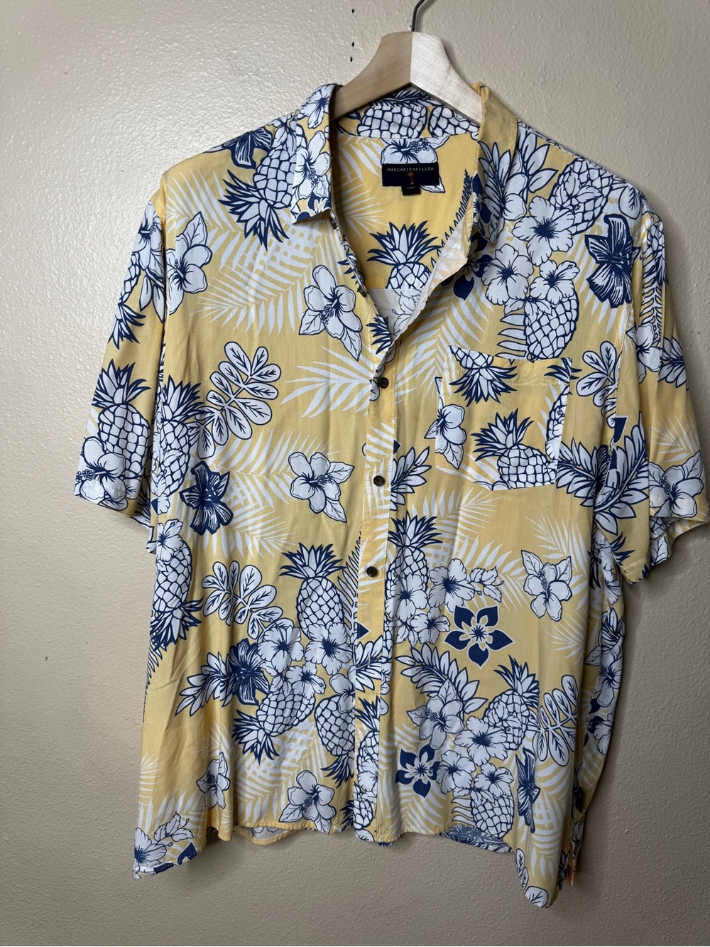 Margaritaville Shirt Men's XXL Shirt Button Up Tropical Pineapple Hawaiian
